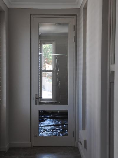 Full Pane with Safety Rail 813 X 2032
