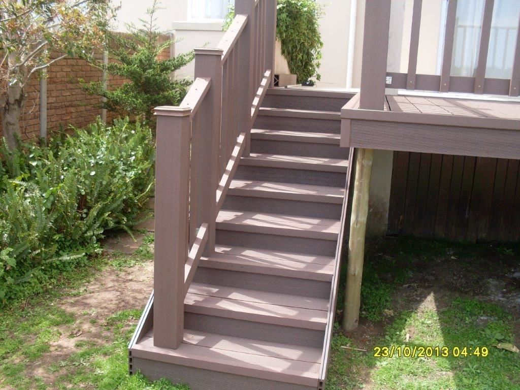 Plastic Or Metal Rails Plastic Composite Railing System | Shop At Doors Direct