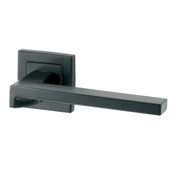 Nuuk Black Stainless Steel Handle