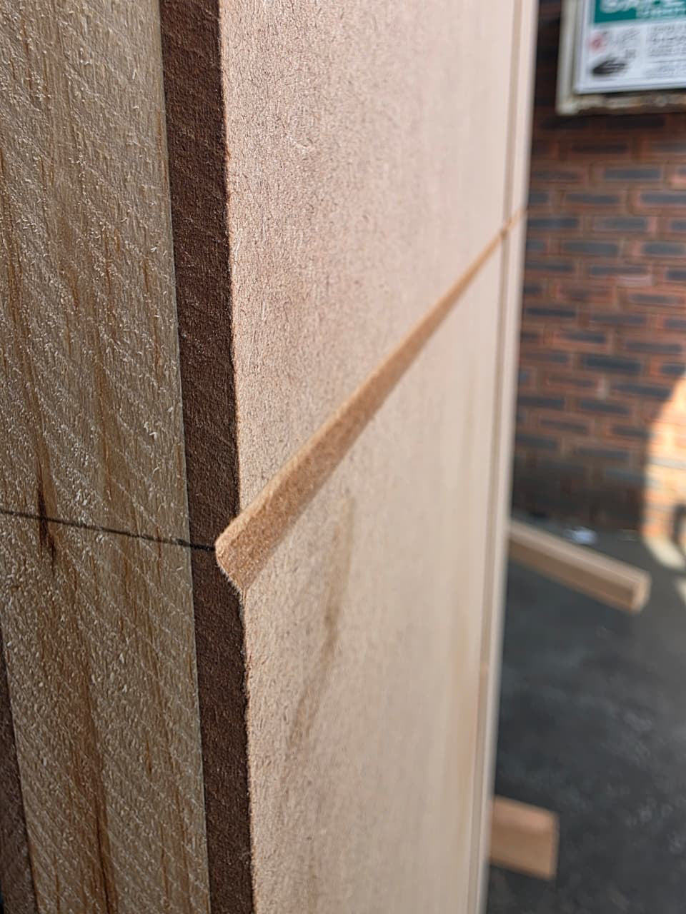 Close up photo of 6mm deep groove detail on Bifold door