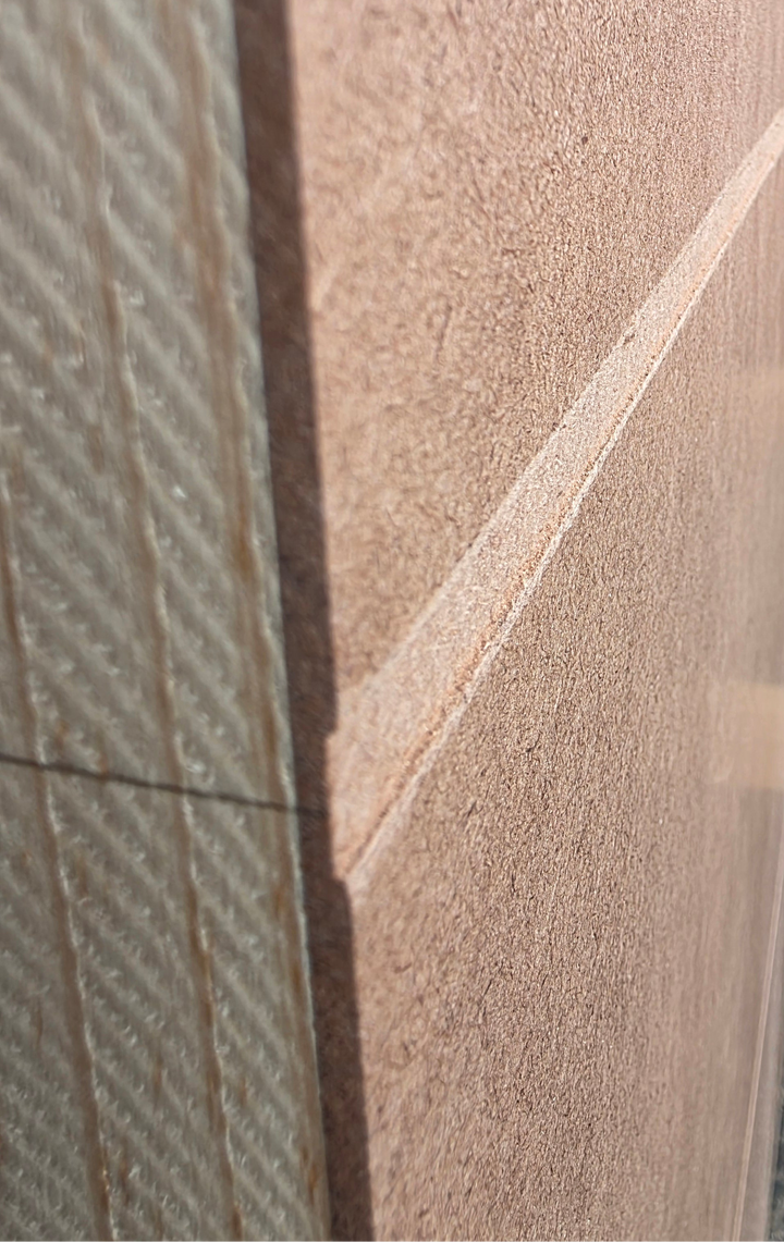 Close up of shallow groove detail